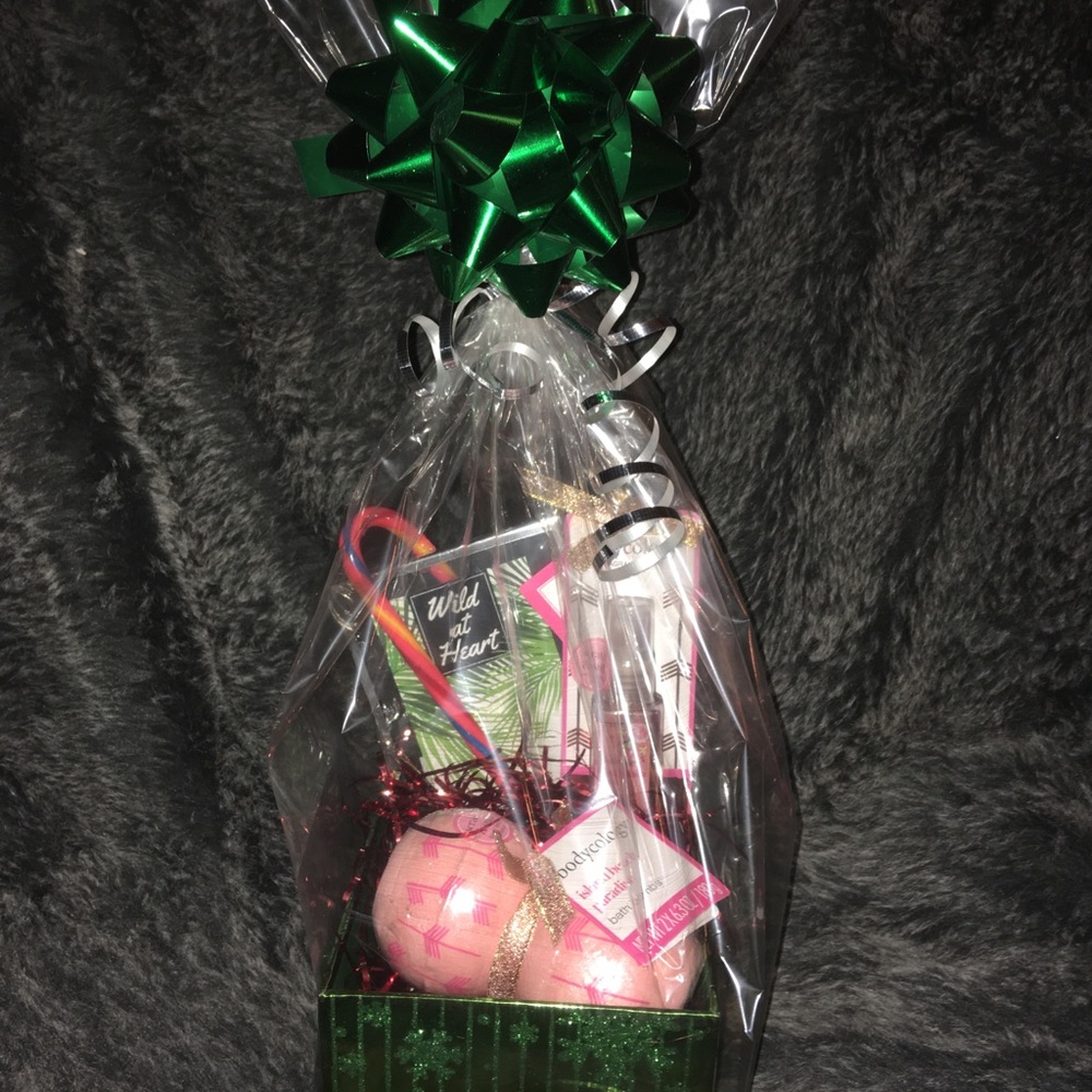 Christmas bundle - Picture 2 of 2